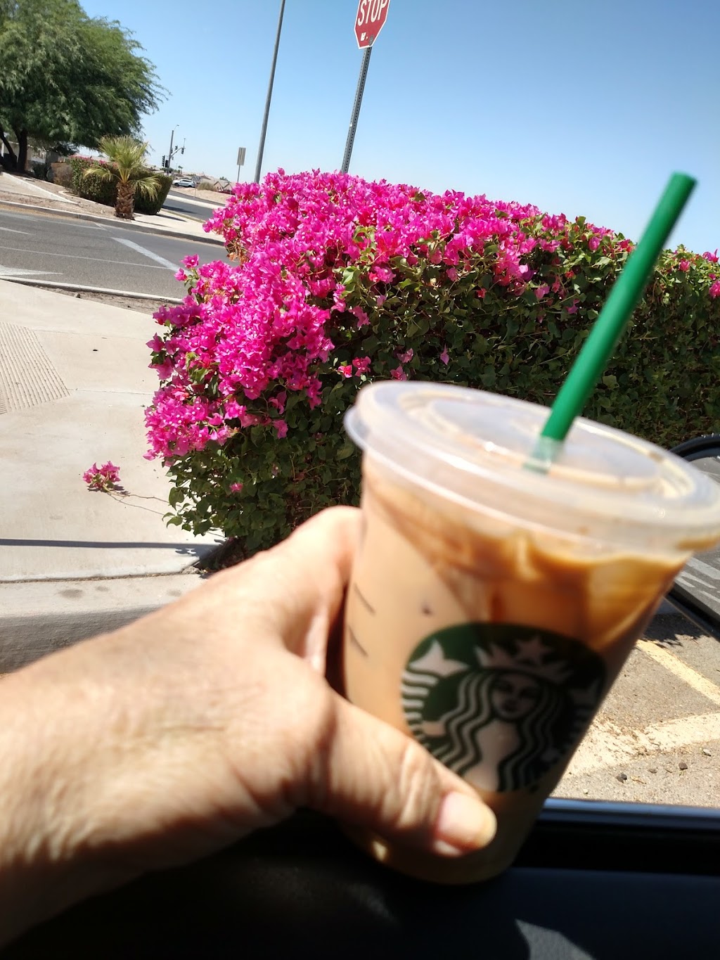 Starbucks | cafe | 1050 S Brawley Ave, Brawley, CA 92227, USA | 7603518698 OR +1 760-351-8698