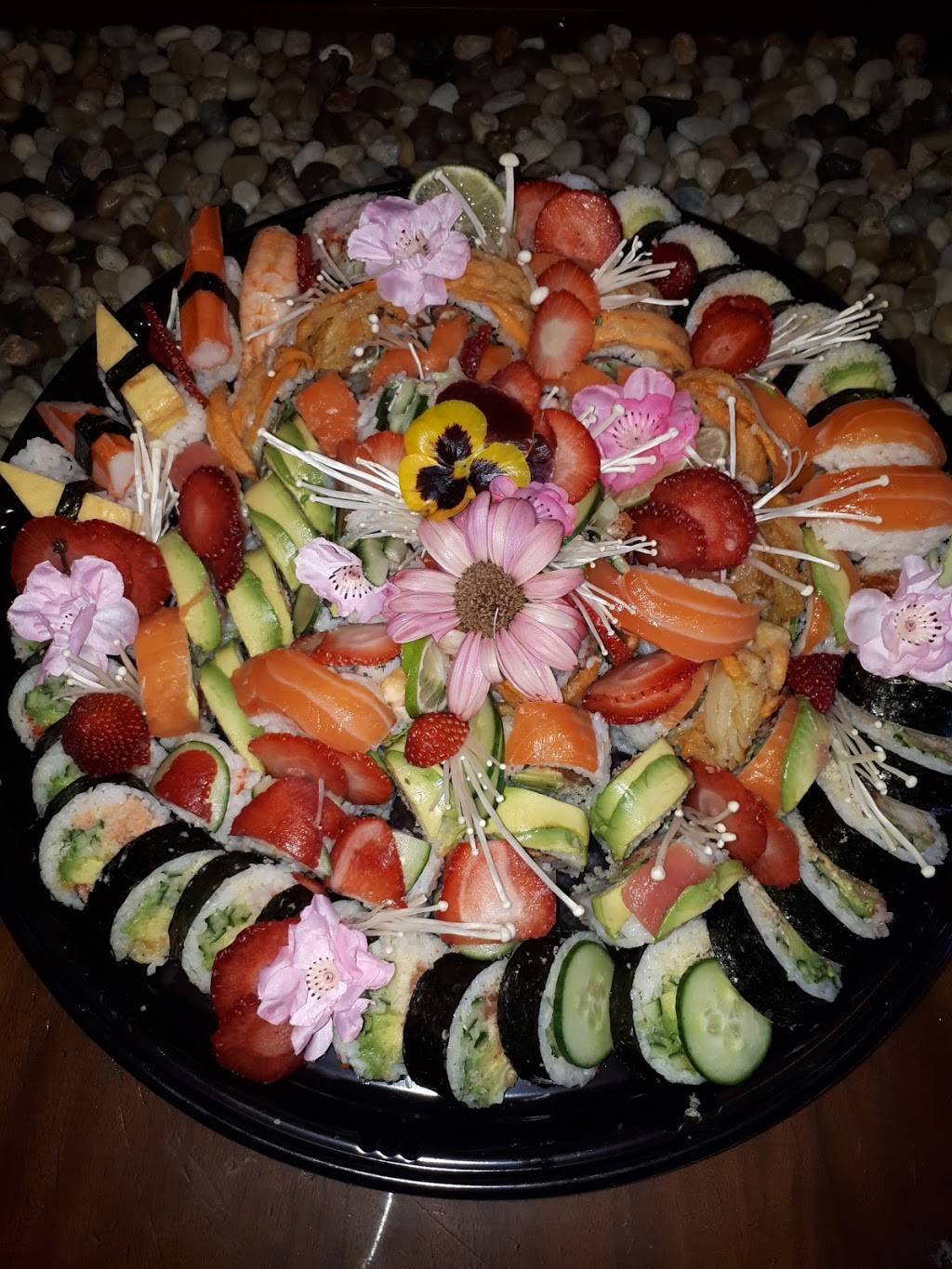 Restaurant Sushi St-Jean | restaurant | 1365 Boulevard Saint-Jean-Baptiste, Pointe-aux-Trembles, QC H1B 4A2, Canada | 5149493999 OR +1 514-949-3999