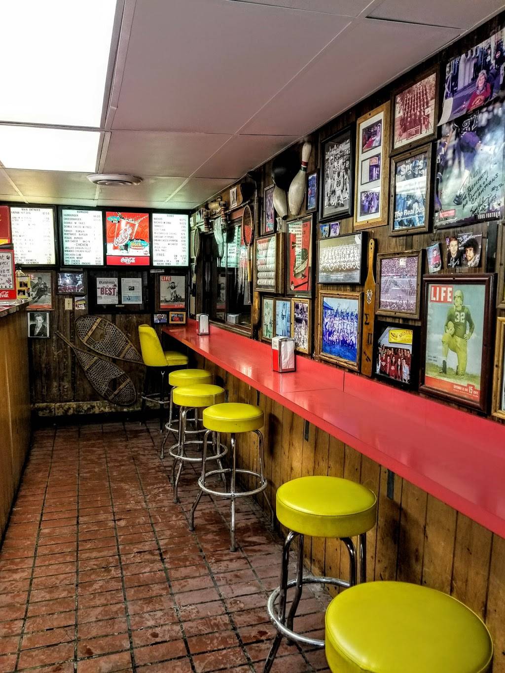 Mustards Last Stand | meal takeaway | 1613 Central St, Evanston, IL 60201, USA | 8478642700 OR +1 847-864-2700