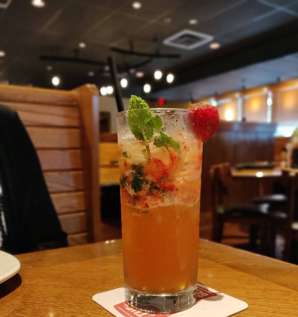 Outback Steakhouse | restaurant | 101 Cape W Pkwy, Cape Girardeau, MO 63701, USA | 5733356889 OR +1 573-335-6889