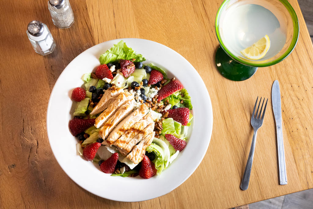 Crickets Bar and Grill | restaurant | 1733 E Midlothian Blvd, Youngstown, OH 44502, USA | 3307880028 OR +1 330-788-0028