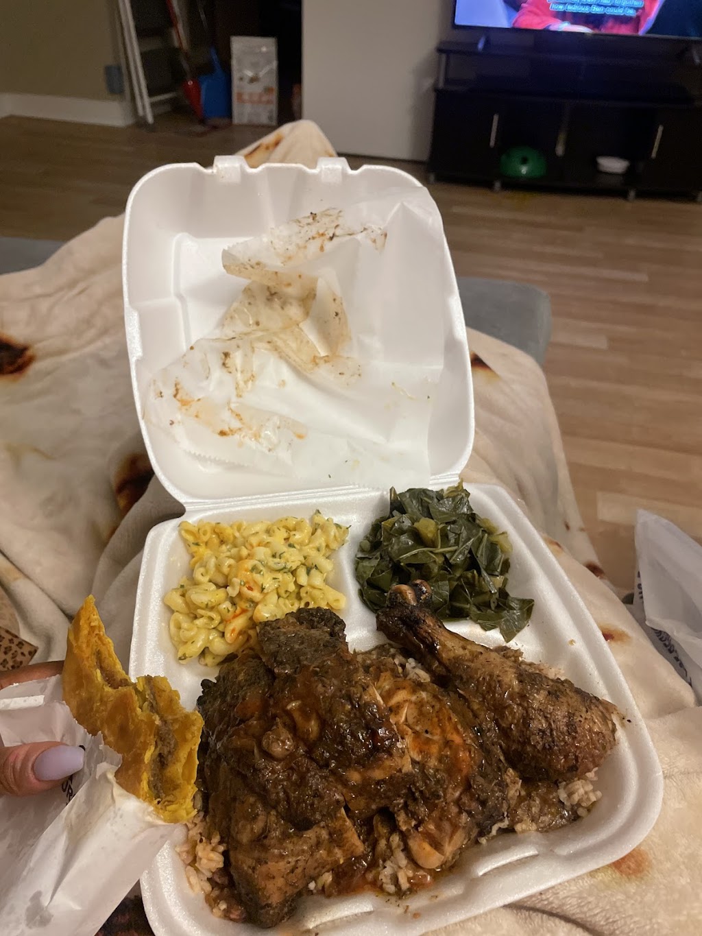 Island breeze restaurant | restaurant | 1991 Brownsboro Rd, Louisville, KY 40206, USA | 5022901104 OR +1 502-290-1104