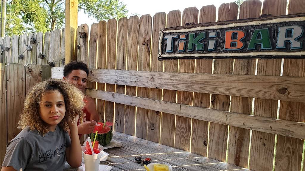 ISIS Snowballs &More | restaurant | 424 W 11th St, Crowley, LA 70526, USA | 3375143978 OR +1 337-514-3978