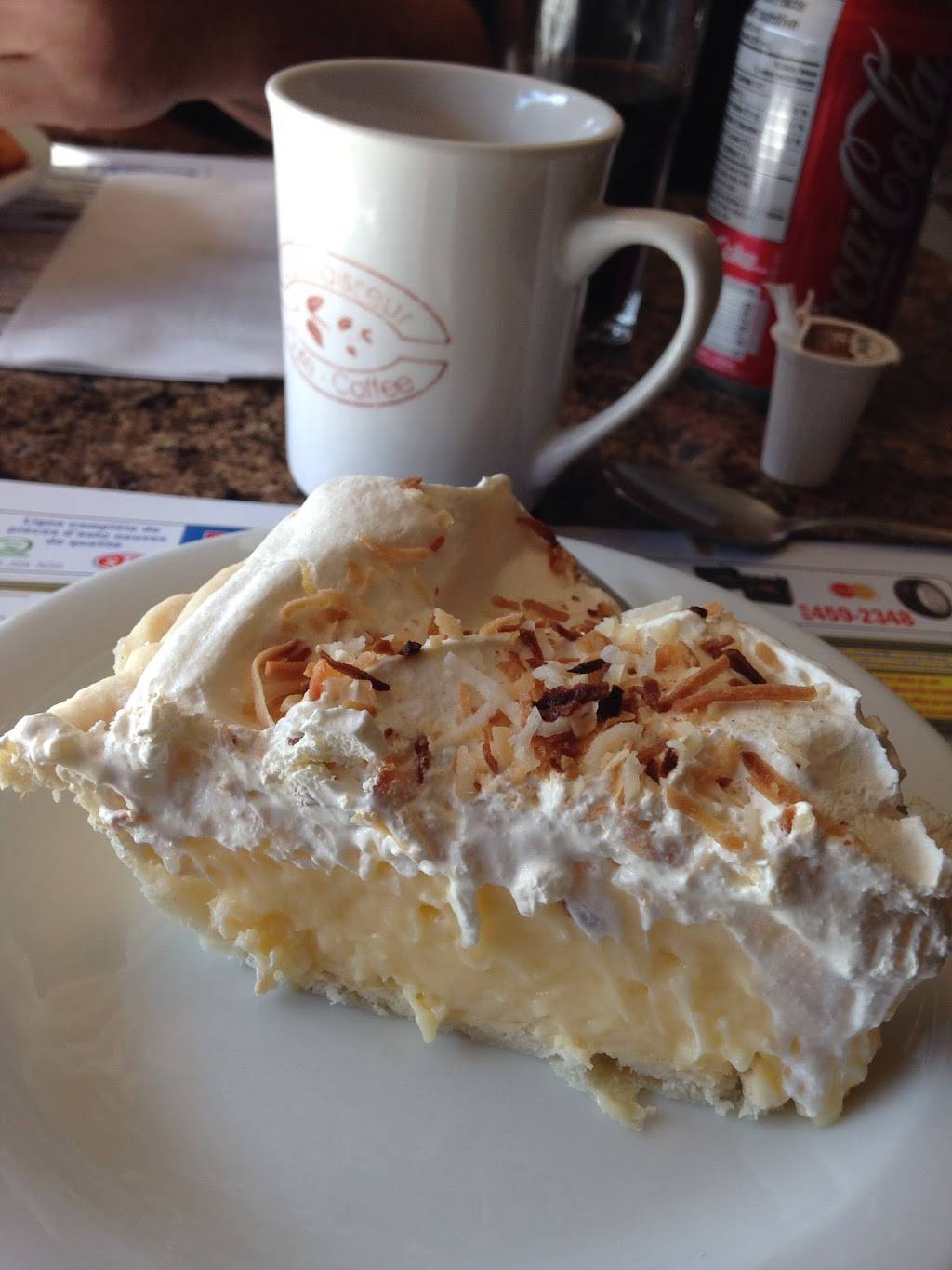 Pineview | restaurant | 322 Route 105, Low, QC J0X 2C0, Canada | 8194223517 OR +1 819-422-3517