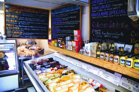 Eau Claire Cheese & Deli | restaurant | 1636 Harding Ave, Eau Claire, WI 54701, USA | 7158342000 OR +1 715-834-2000