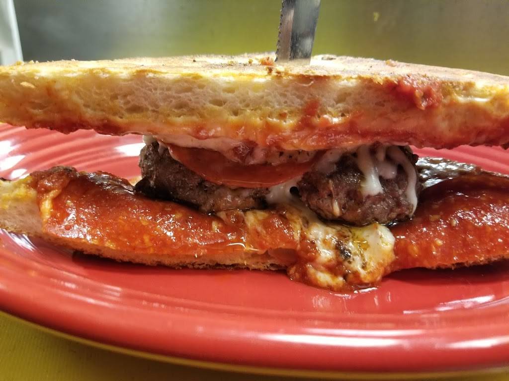 Caddy Shack Bar & Grill | night club | 16 Dixon Blvd, Uniontown, PA 15401, USA | 7244341026 OR +1 724-434-1026