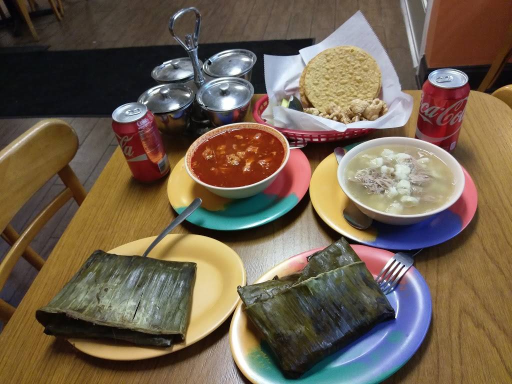 Tamales Lo Mejor De Guerrero | restaurant | 7024 N Clark St, Chicago, IL 60626, USA | 7733386450 OR +1 773-338-6450