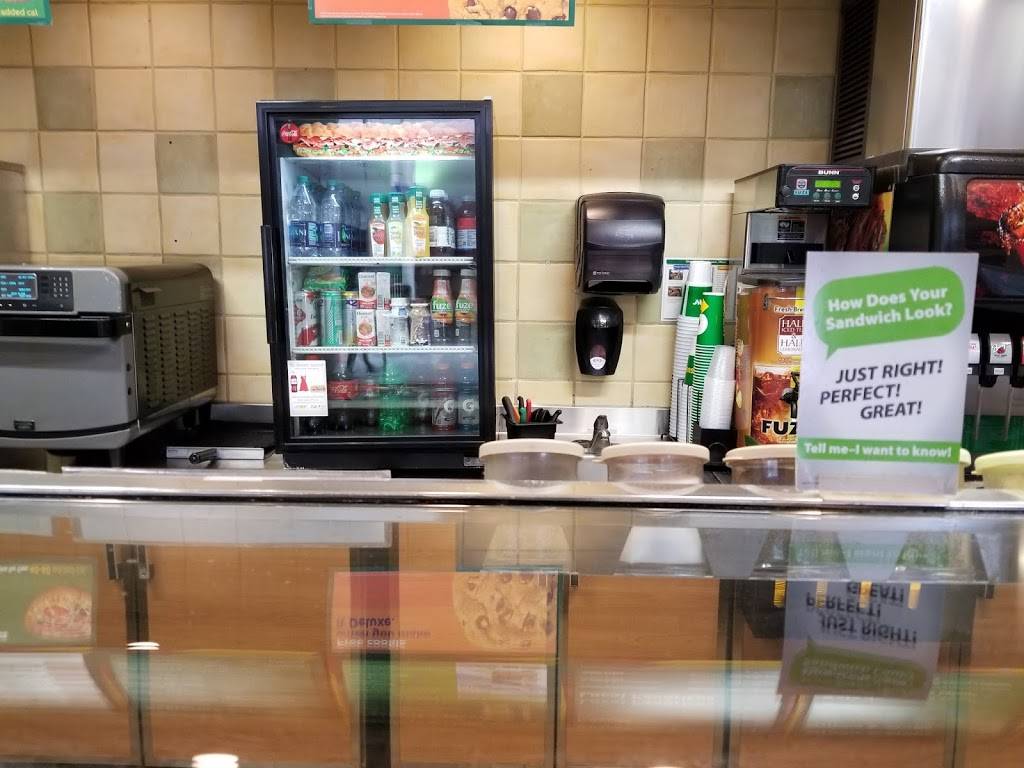 Subway Restaurants | restaurant | 1855 41st Ave Space R 03, Capitola, CA 95010, USA | 8314625068 OR +1 831-462-5068