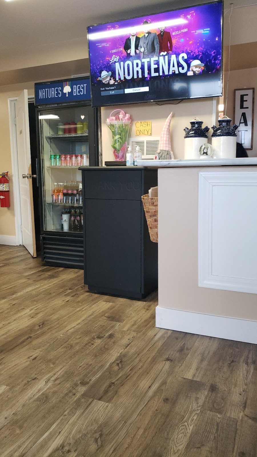 Monarca Birrieria | restaurant | 6022 Columbia Ave, Hammond, IN 46320, USA | 2198030044 OR +1 219-803-0044