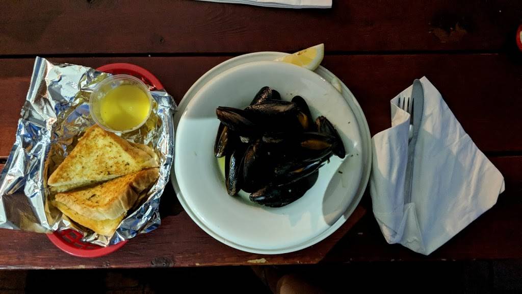 Moonlite Tavern | restaurant | 5515 Broadview Rd, Parma, OH 44134, USA | 2164659606 OR +1 216-465-9606