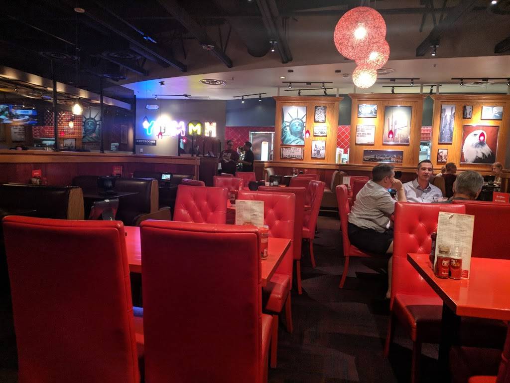 Red Robin Gourmet Burgers and Brews | restaurant | 72-797 Dinah Shore Dr, Rancho Mirage, CA 92270, USA | 7603248310 OR +1 760-324-8310