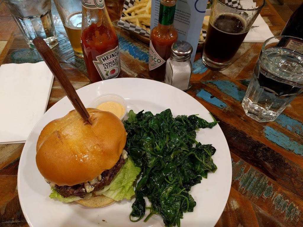 Uptown Burger | restaurant | 724 Main St, Pleasanton, CA 94566, USA | 9256009136 OR +1 925-600-9136