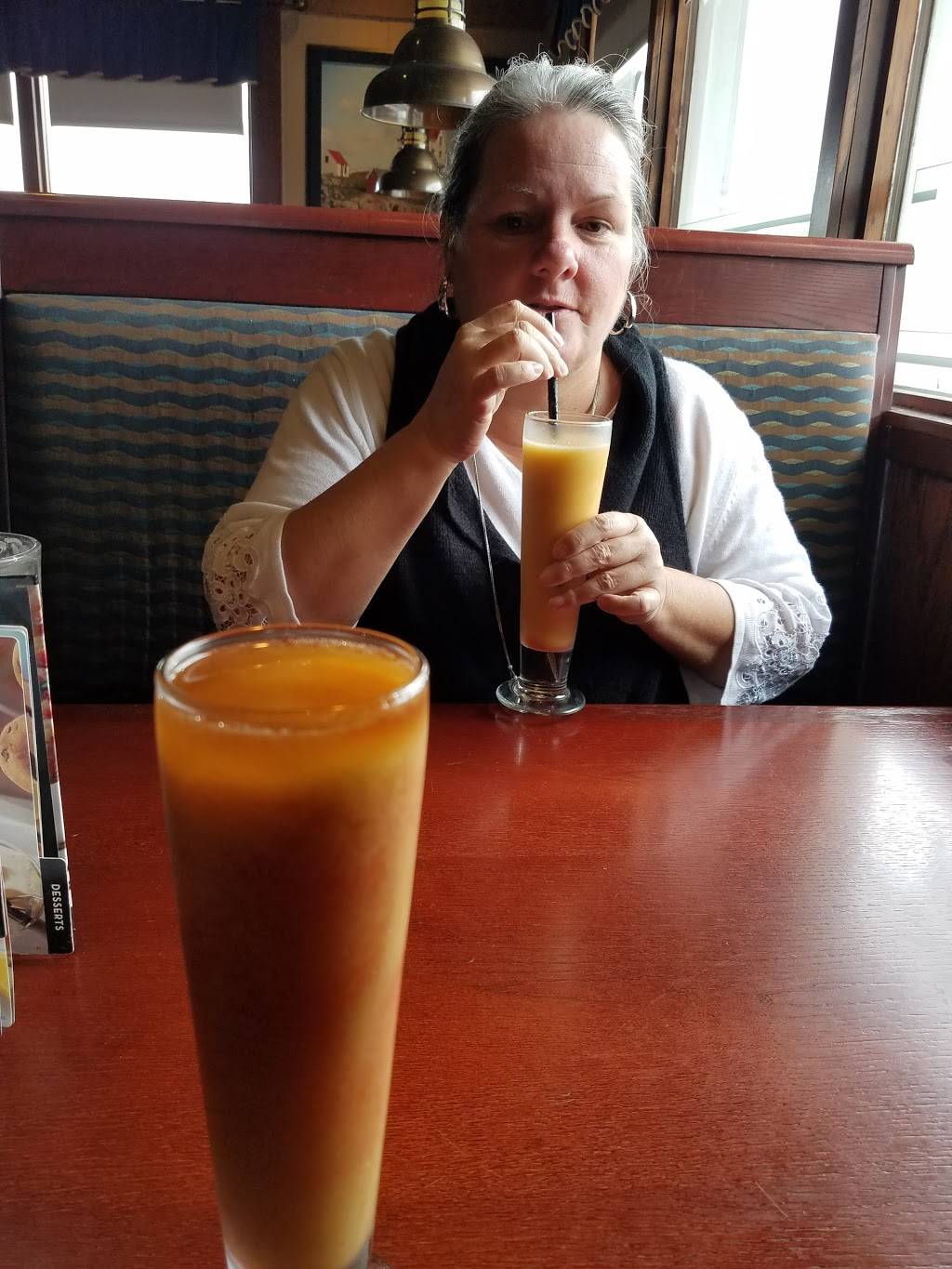 Red Lobster | restaurant | 1947 N Jackson St, Tullahoma, TN 37388, USA | 9313934030 OR +1 931-393-4030