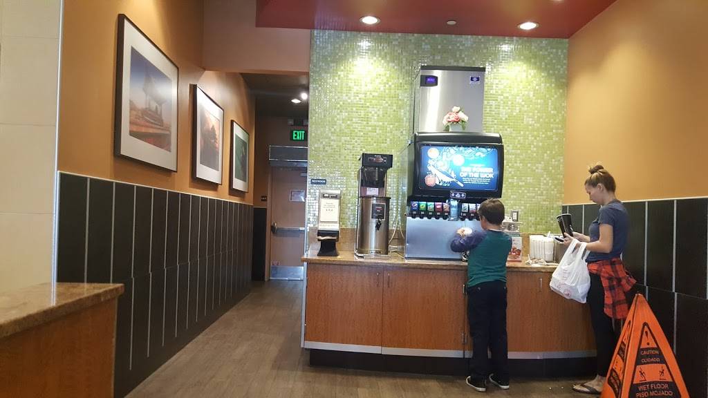 Panda Express | meal takeaway | 15528 Whittier Blvd, Whittier, CA 90603, USA | 5629477679 OR +1 562-947-7679