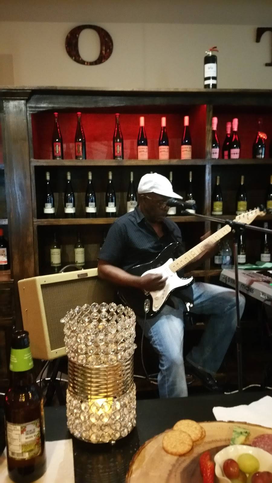 Rileys On The Square | restaurant | 178 E Crogan St, Lawrenceville, GA 30046, USA | 4702941500 OR +1 470-294-1500