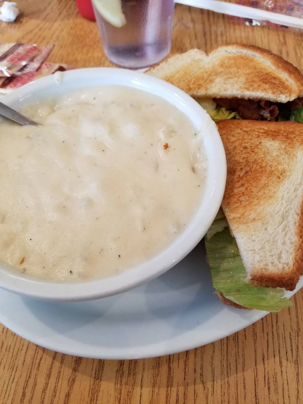 Village Cafe | restaurant | 1875 Fourth Line, Ohsweken, ON N0A 1M0, Canada | 5194450555 OR +1 519-445-0555