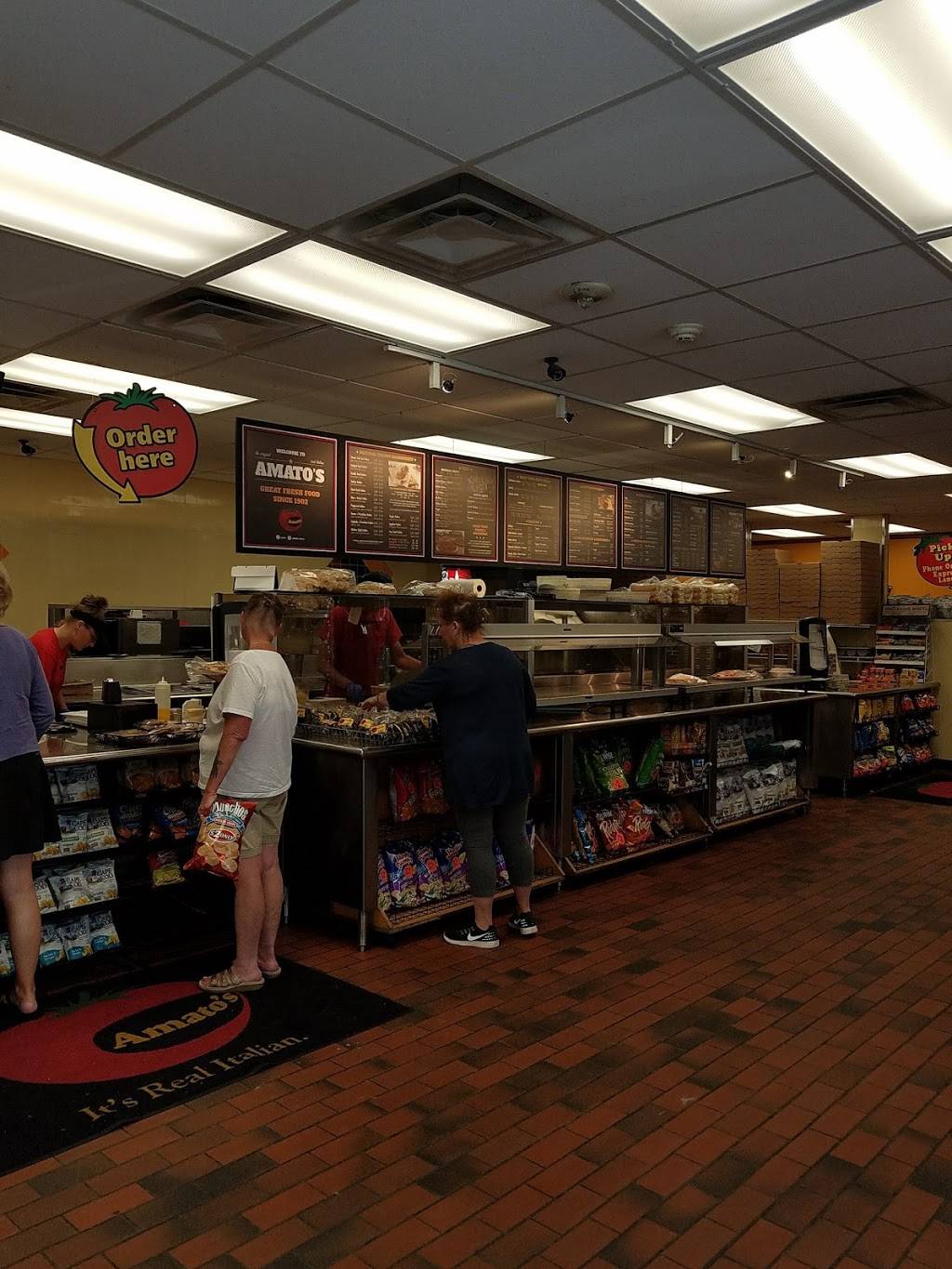 Amatos | restaurant | 1108 Broadway, South Portland, ME 04106, USA | 2077675916 OR +1 207-767-5916