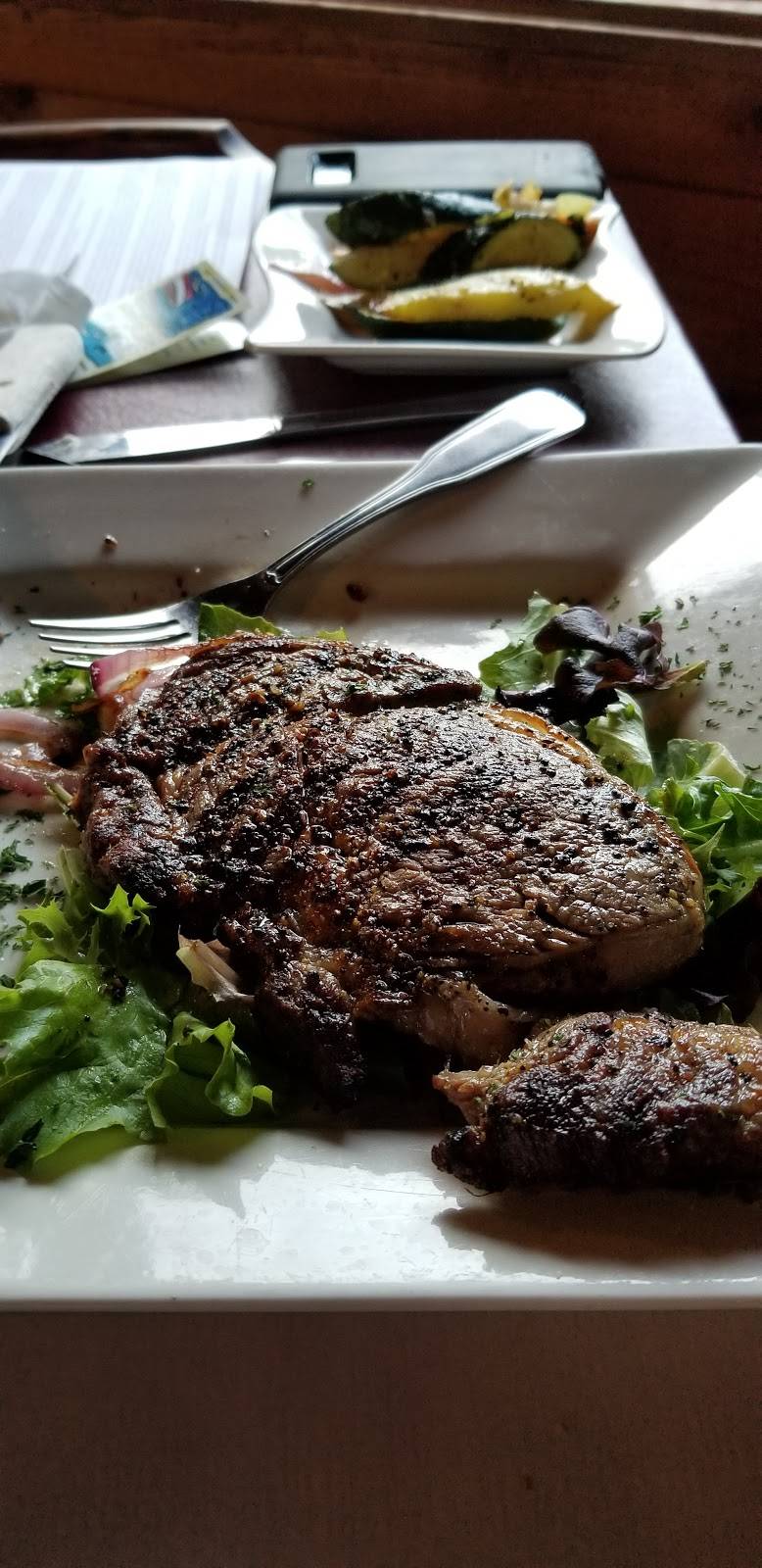 Caps Place | restaurant | 2765 NE 28th Ct, Lighthouse Point, FL 33064, USA | 9549410418 OR +1 954-941-0418