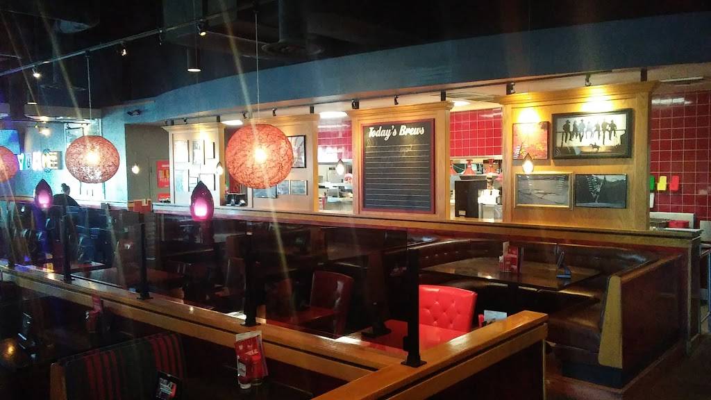 Red Robin Gourmet Burgers and Brews | restaurant | 1184 Galleria Blvd, Roseville, CA 95678, USA | 9167880211 OR +1 916-788-0211