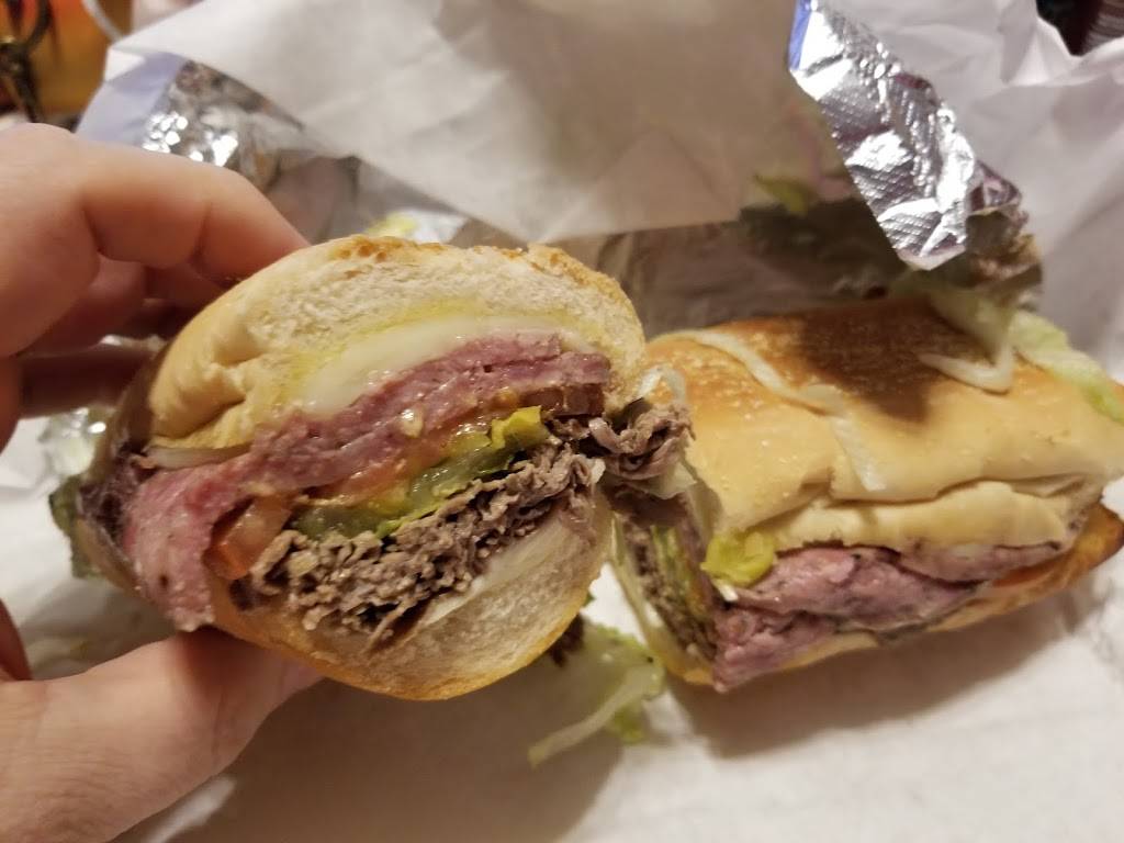 Gioias Deli | restaurant | 623 N New Ballas Rd, Creve Coeur, MO 63141, USA | 3147769410 OR +1 314-776-9410