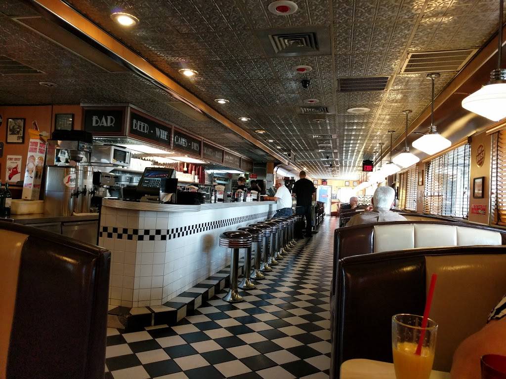 Moonlite Diner | restaurant | 6201 N Andrews Ave, Fort Lauderdale, FL 33309, USA | 9549381116 OR +1 954-938-1116