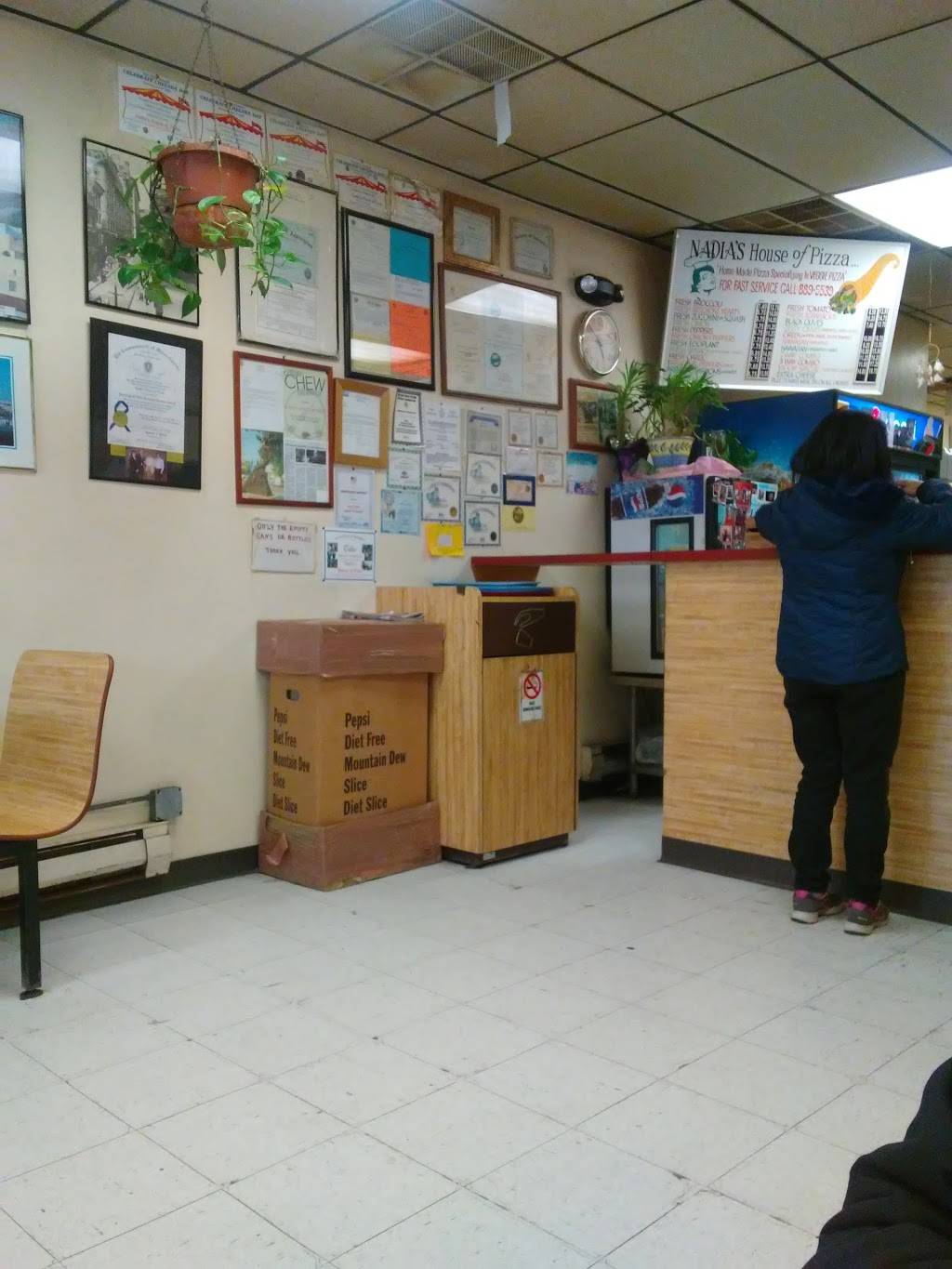 Nadias House of Pizza | meal delivery | 438 Broadway, Chelsea, MA 02150, USA | 6178895539 OR +1 617-889-5539