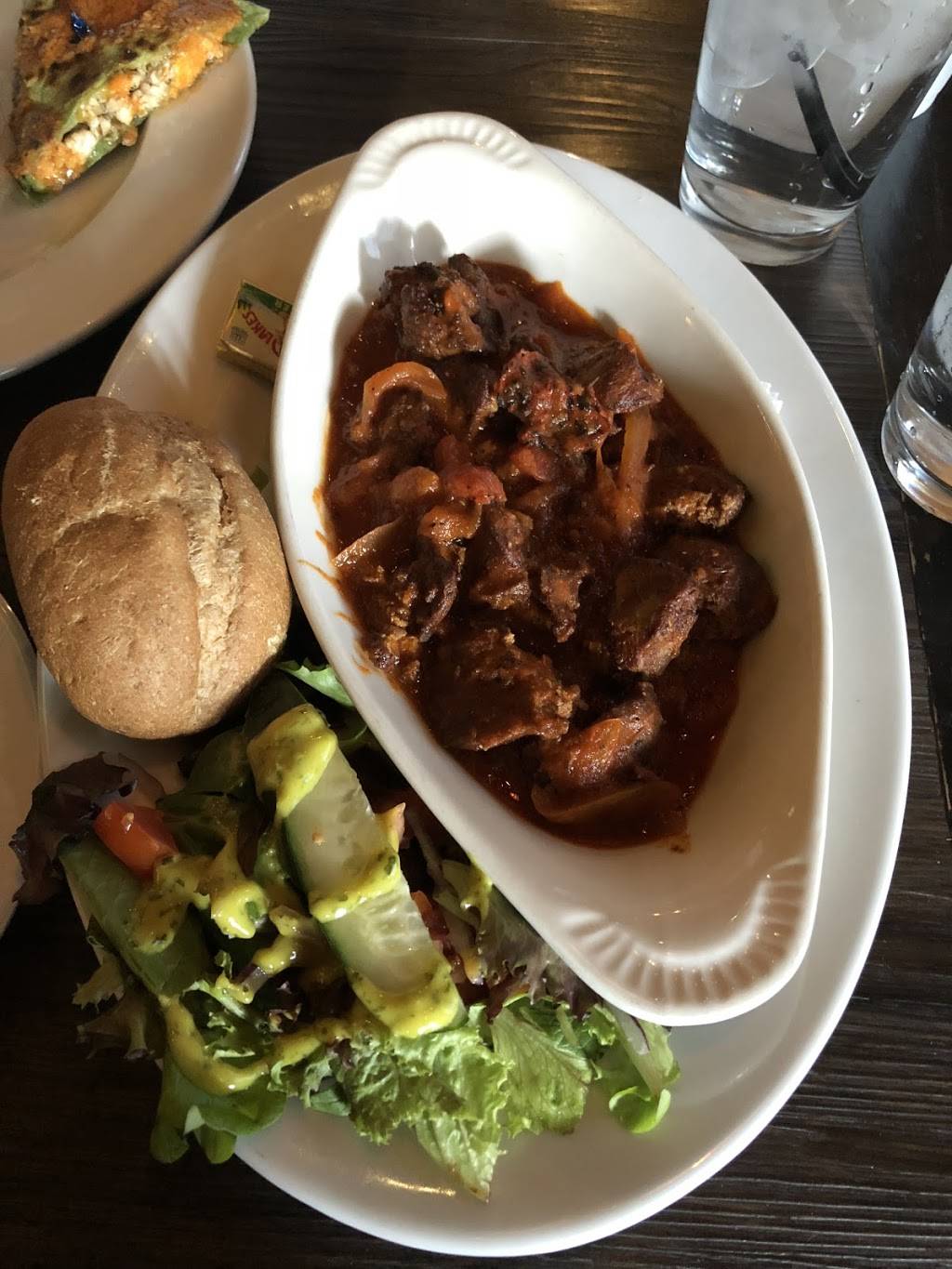 Springbok Bar & Grill | restaurant | 16153 Victory Blvd, Van Nuys, CA 91406, USA | 8189889786 OR +1 818-988-9786