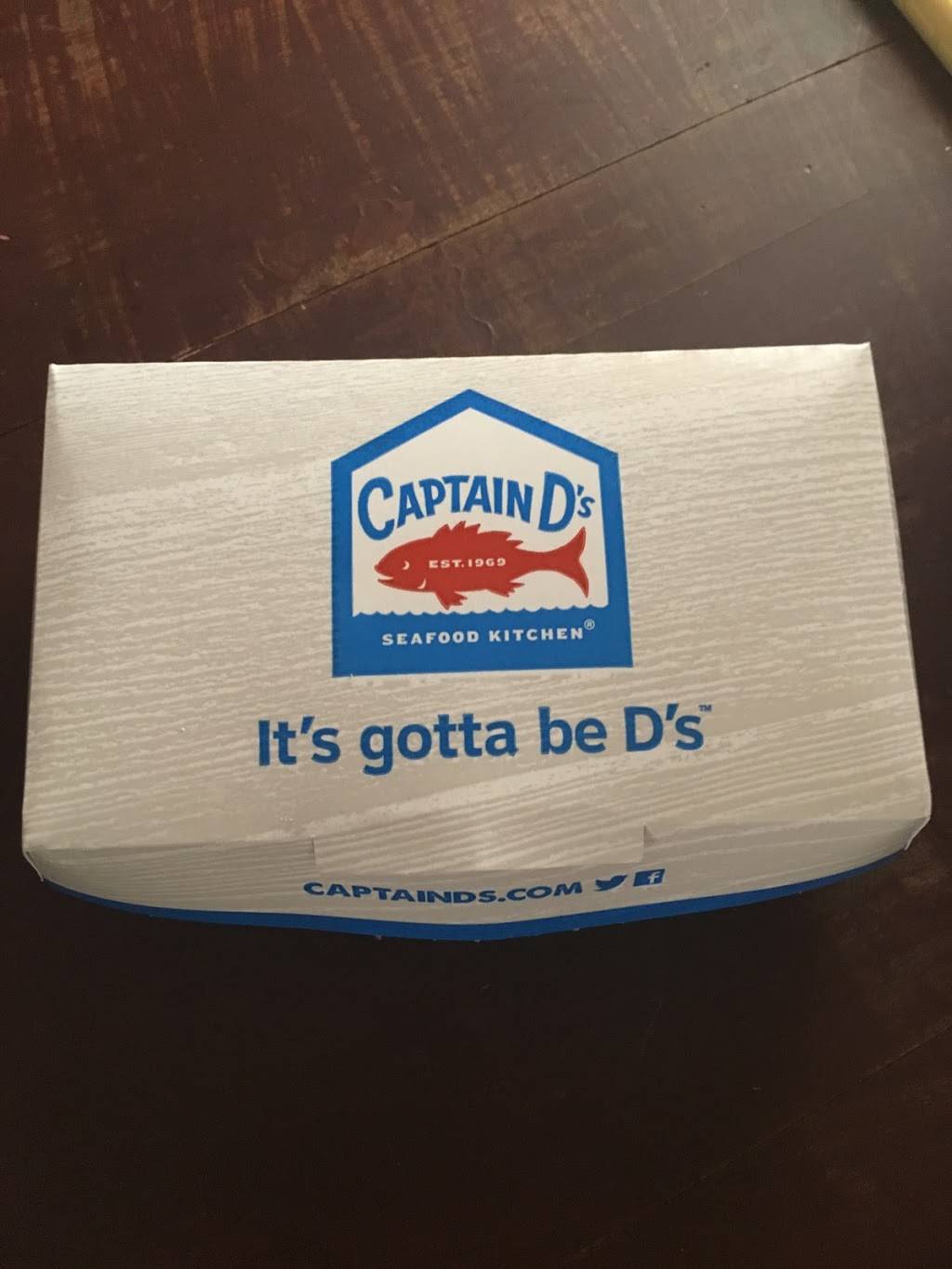 Captain Ds Seafood | restaurant | 1151 E Main St, Lincolnton, NC 28092, USA | 9804292419 OR +1 980-429-2419