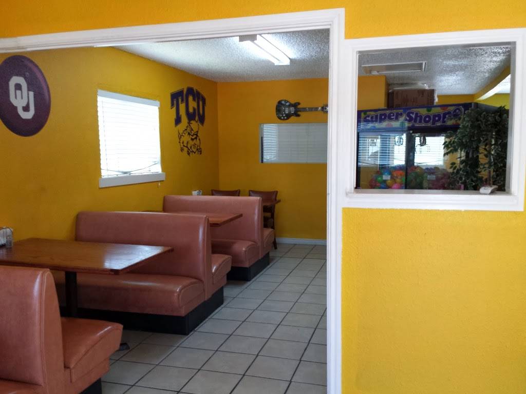 Buffalo Nics Pizza | restaurant | 1600 Gill St, Blue Mound, TX 76131, USA | 8172322244 OR +1 817-232-2244