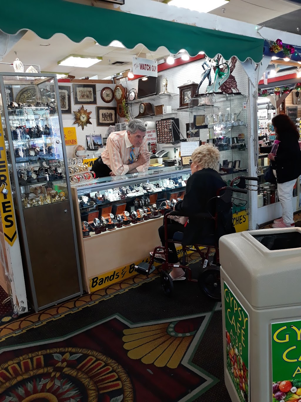 The Gypsy Food Cafe | restaurant | 1717 S Decatur Blvd, Las Vegas, NV 89102, USA | 7028025959 OR +1 702-802-5959