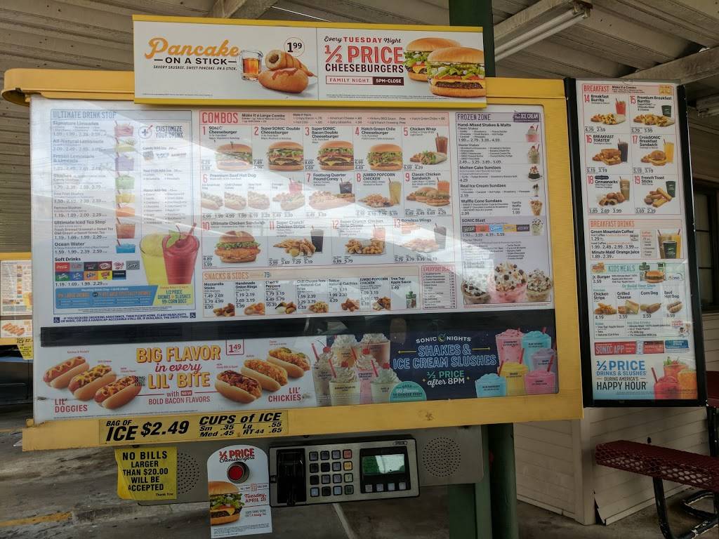 Sonic Drive-In | restaurant | 3901 Forest Ln, Garland, TX 75042, USA | 9722762727 OR +1 972-276-2727