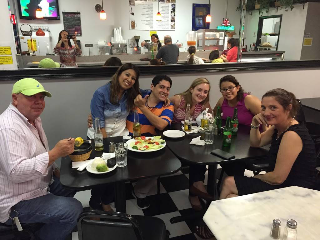 Ajiacos Restaurant | restaurant | 952 W Hallandale Beach Blvd, Hallandale Beach, FL 33009, USA | 9544552722 OR +1 954-455-2722