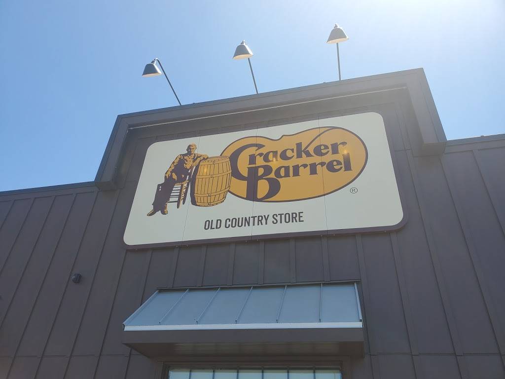 Cracker Barrel Old Country Store | restaurant | 1080 W Renaissance Pkwy, Rialto, CA 92376, USA | 9093503902 OR +1 909-350-3902