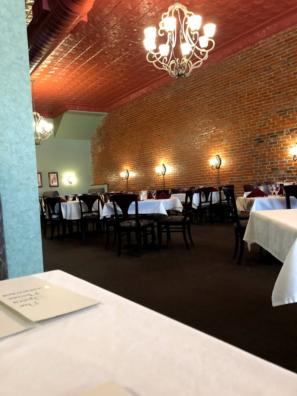 Opera House Restaurant | restaurant | 142 S Lindell St, Martin, TN 38237, USA | 7315878000 OR +1 731-587-8000