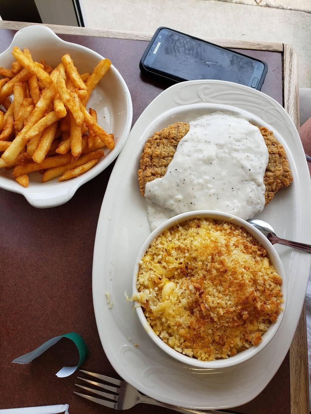 Harbor Lights Restaurant | restaurant | Upper Village Dr, Gilbertsville, KY 42044, USA | 2703624271 OR +1 270-362-4271