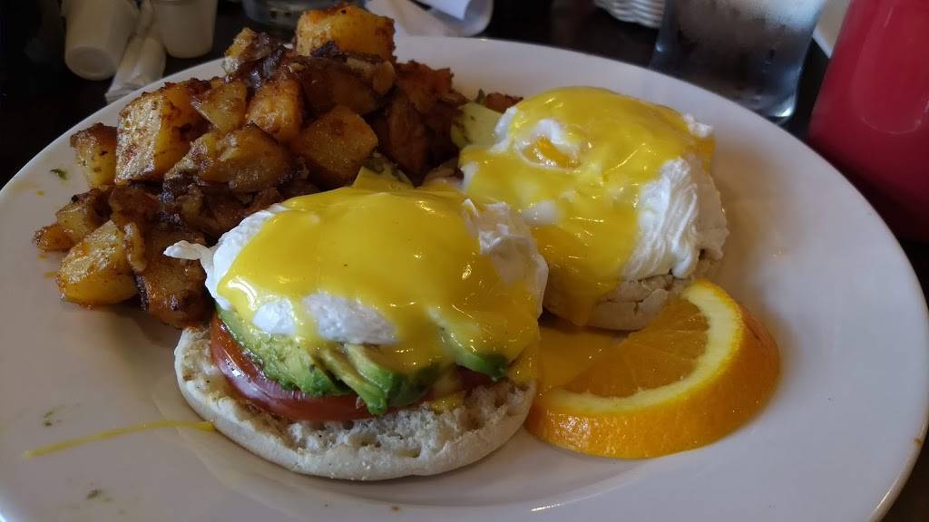 Famous Toastery Ayrsley | restaurant | 2127 Ayrsley Town Blvd, Charlotte, NC 28273, USA | 9808195002 OR +1 980-819-5002