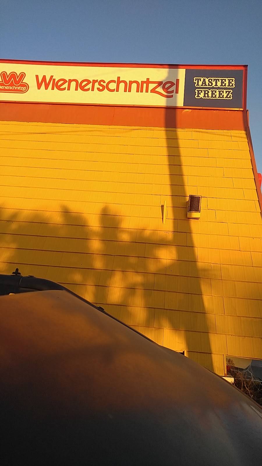 Wienerschnitzel | restaurant | 601 W Ave J, Lancaster, CA 93534, USA | 6619514622 OR +1 661-951-4622