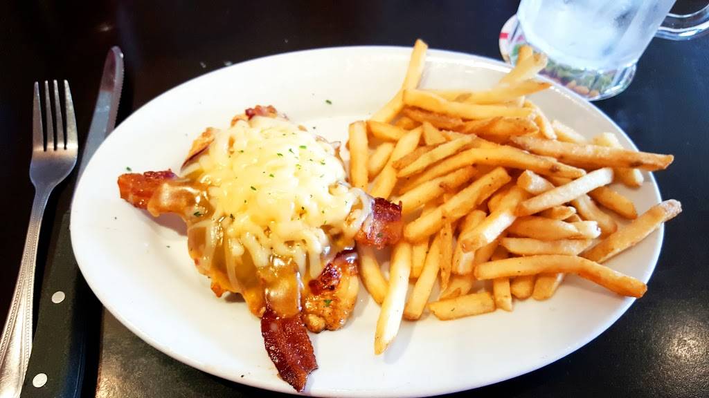 Ruby Tuesday | restaurant | 5320 S 76th St, Greendale, WI 53129, USA | 4144230530 OR +1 414-423-0530