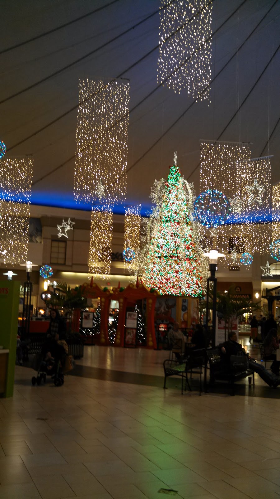 Sbarro | restaurant | 227 Park City Center, Lancaster, PA 17601, USA | 7173926195 OR +1 717-392-6195