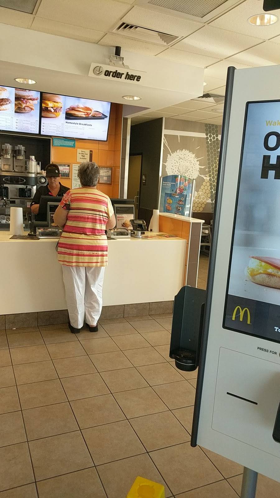 McDonalds | cafe | 3 E Oak St, McRae-Helena, GA 31055, USA | 2298687088 OR +1 229-868-7088