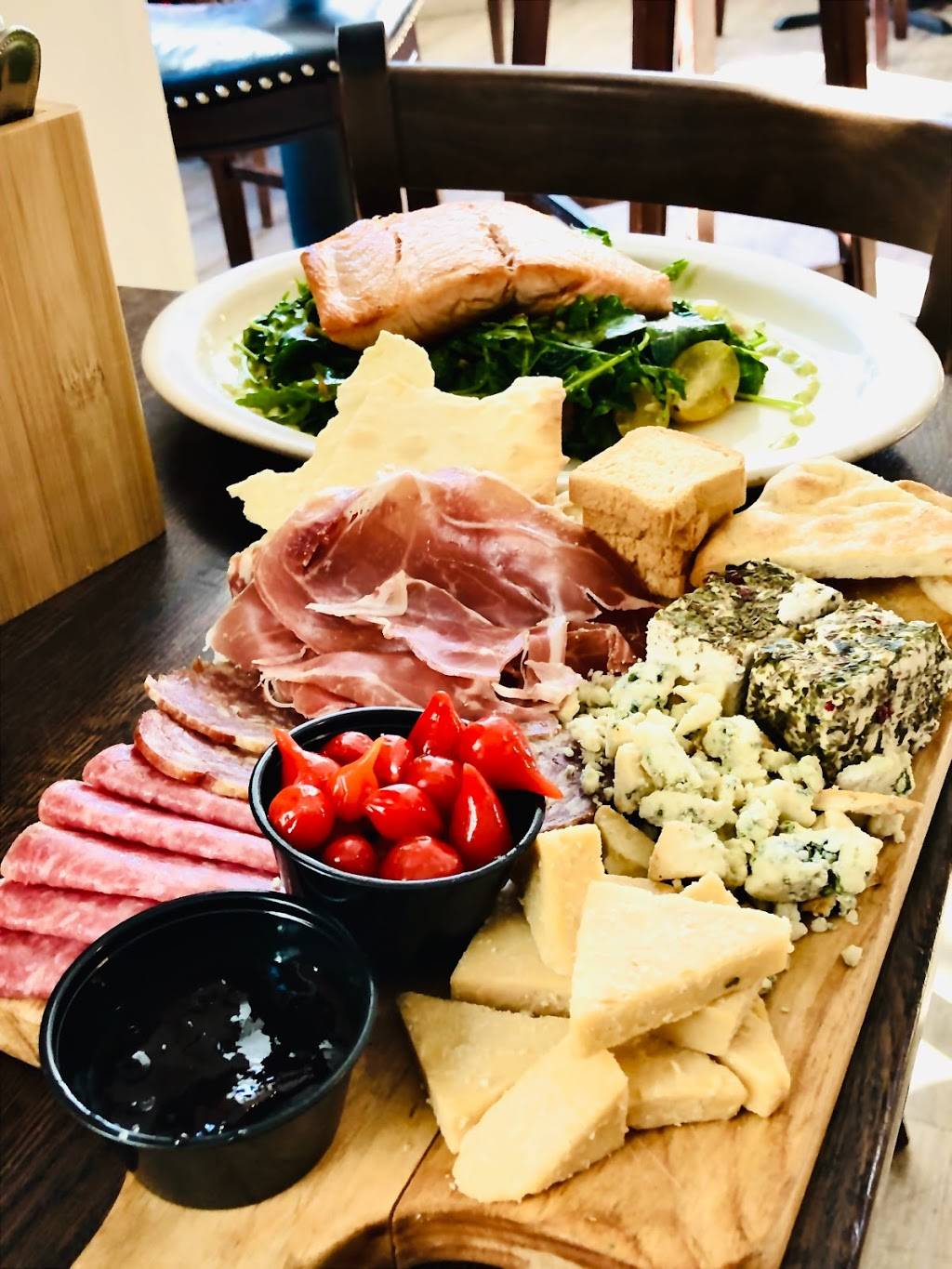 Breckenridge Pour House | restaurant | 206 N Main St, Breckenridge, CO 80424, USA | 9704235101 OR +1 970-423-5101