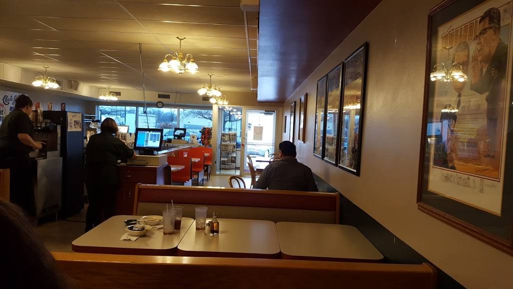 Chili Johns Restaurant | restaurant | 519 S Military Ave, Green Bay, WI 54303, USA | 9204944624 OR +1 920-494-4624