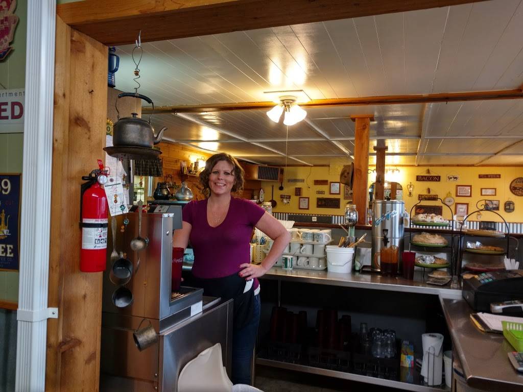 Bevs Restaurant | restaurant | 1303 S 25th St, Terre Haute, IN 47803, USA | 8122325131 OR +1 812-232-5131