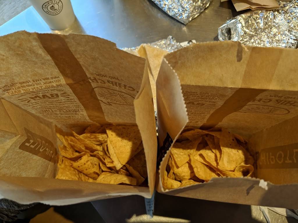 Chipotle Mexican Grill | restaurant | 1084 S Gilbert Rd Ste 104, Gilbert, AZ 85296, USA | 4808928307 OR +1 480-892-8307