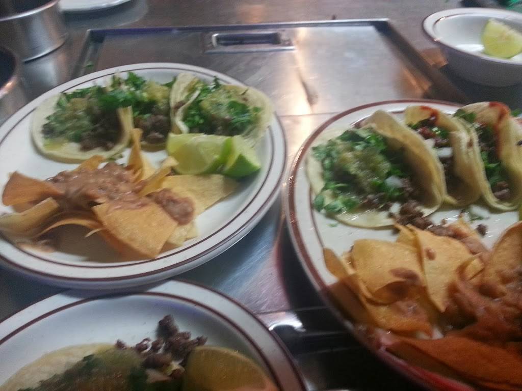 Leonardos | night club | 2425 E Orangethorpe Ave, Fullerton, CA 92831, USA | 7148799222 OR +1 714-879-9222