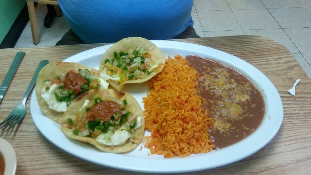 Pozoleria Mexican Food | restaurant | 2801 E Van Buren St, Phoenix, AZ 85008, USA | 6029142242 OR +1 602-914-2242