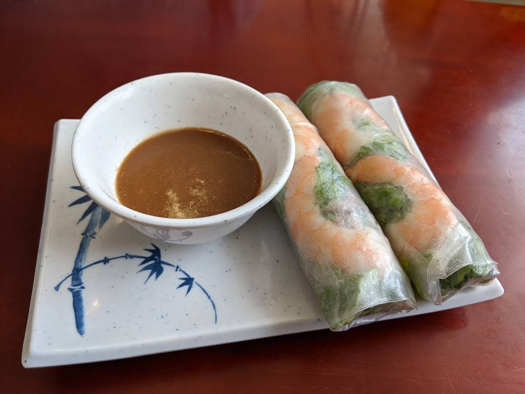 Pho 515 | restaurant | 801 University Ave, Des Moines, IA 50314, USA | 5152432434 OR +1 515-243-2434