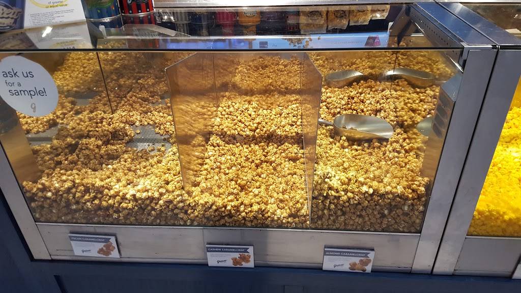 Garrett Popcorn Shops | meal takeaway | 5 Woodfield Mall, Schaumburg, IL 60173, USA | 8884767267 OR +1 888-476-7267