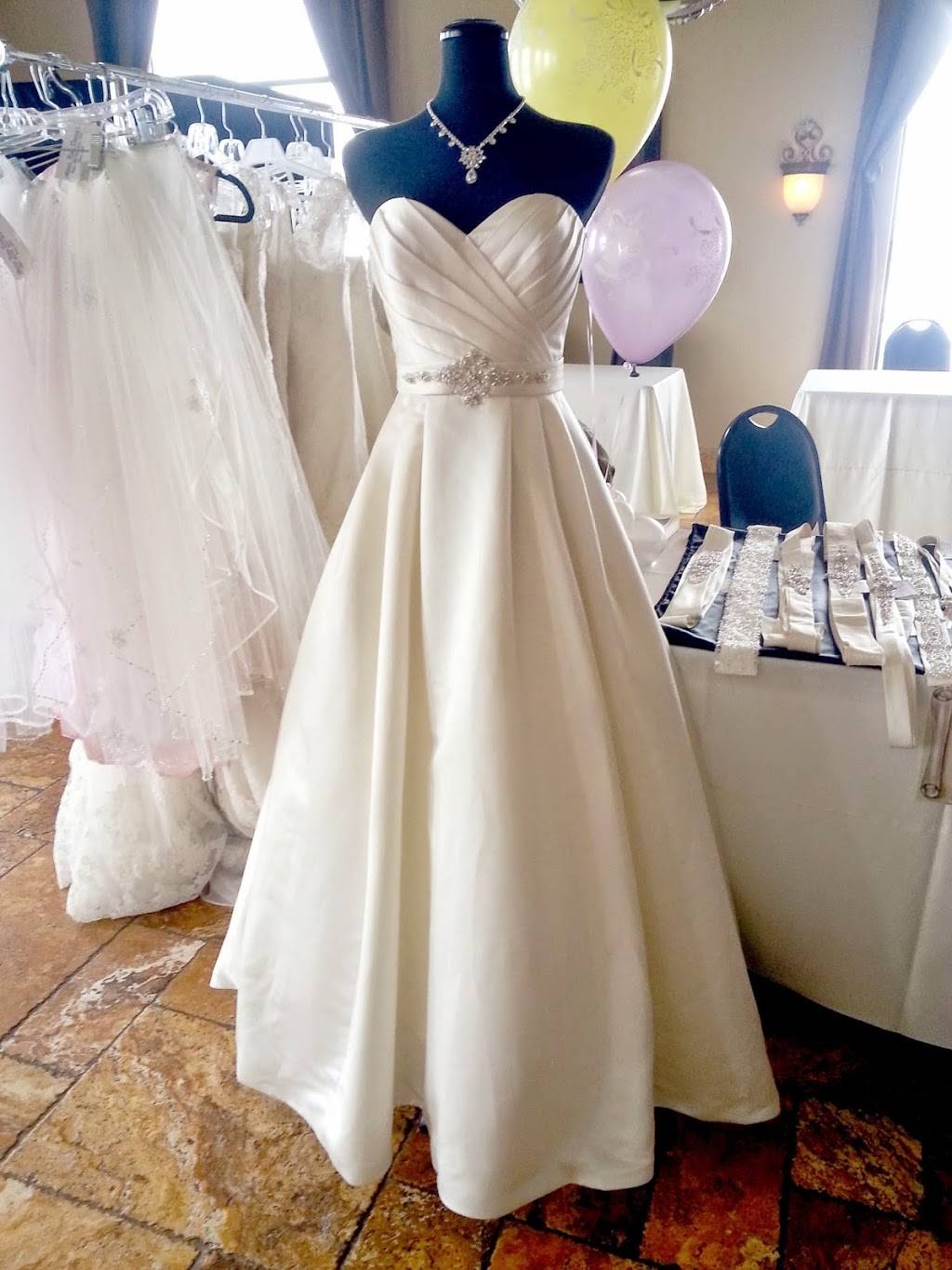 Alexis Kay Designs, Inc. Bridal and Formal Wear | restaurant | 128 E Lincoln Hwy, DeKalb, IL 60115, USA | 8157626558 OR +1 815-762-6558