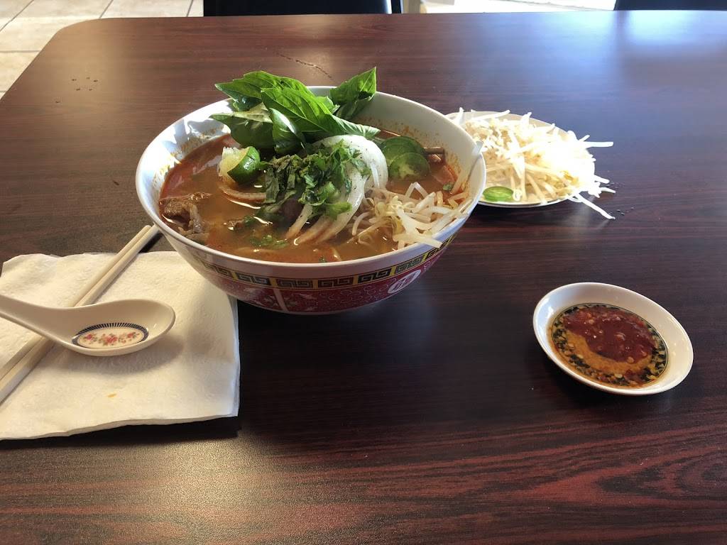 Phở Viet Nam | restaurant | 3636 Upton Ave, Toledo, OH 43613, USA | 4197202952 OR +1 419-720-2952